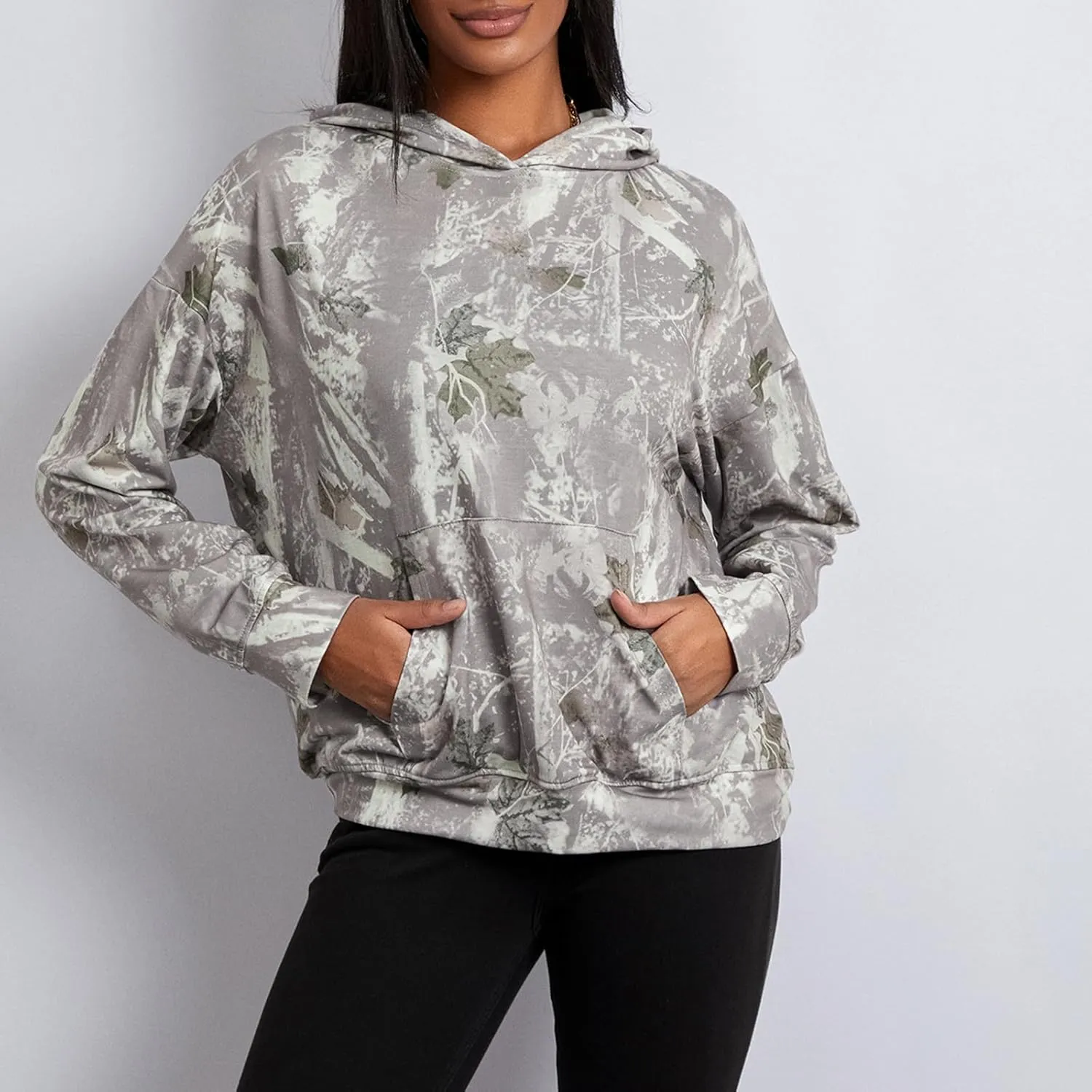 Aopwsrlyi Women's Camo Hoodies Maple Leaf Print Oversized Long Sleeve Pullover Hooded Sweatshirt with Pocket