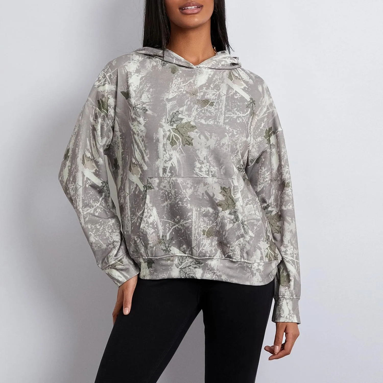 Aopwsrlyi Women's Camo Hoodies Maple Leaf Print Oversized Long Sleeve Pullover Hooded Sweatshirt with Pocket
