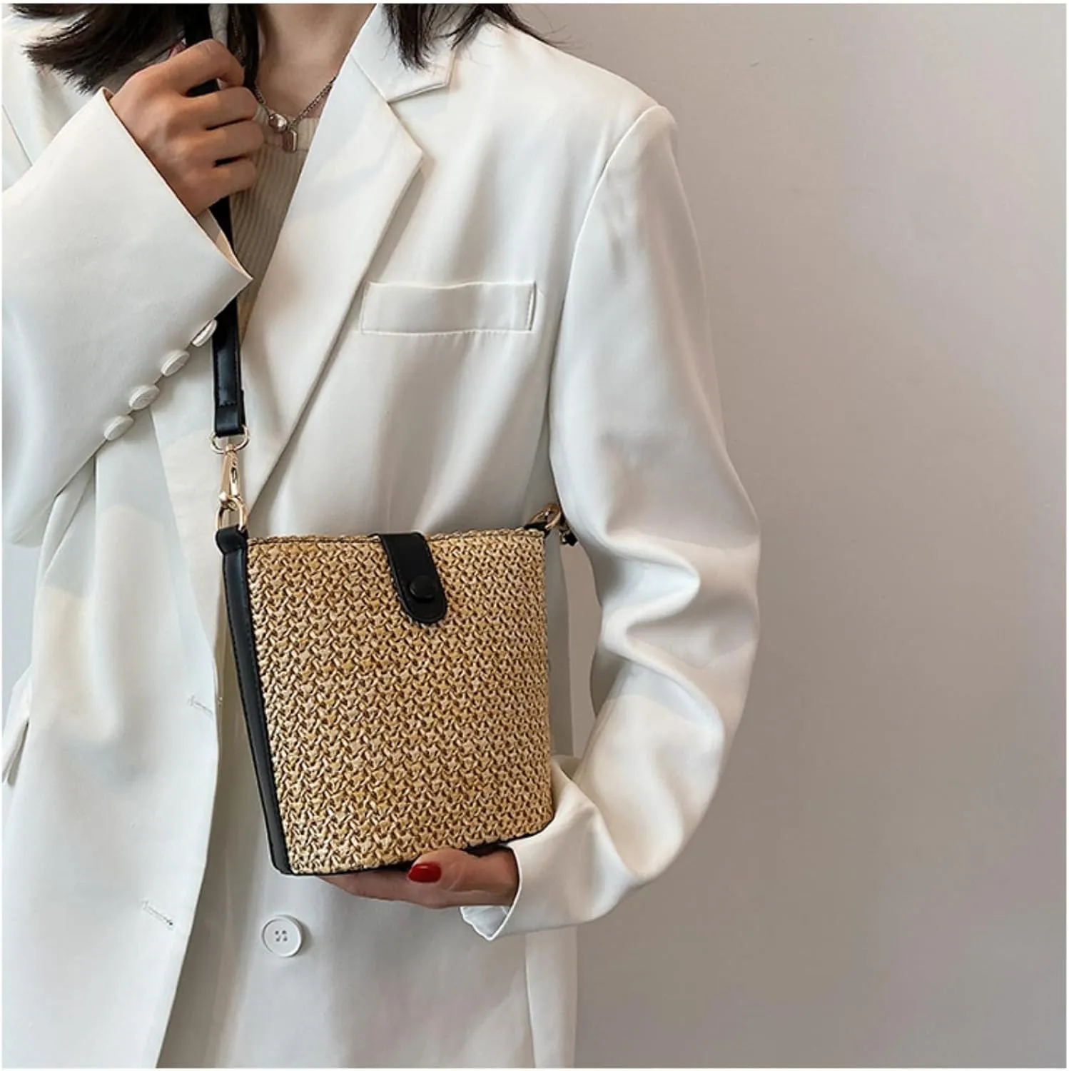 Straw Crossbody Bags Women Summer Woven Bucket Handbag Resort Trendy Shoulder Tote 2025 Beach Purse